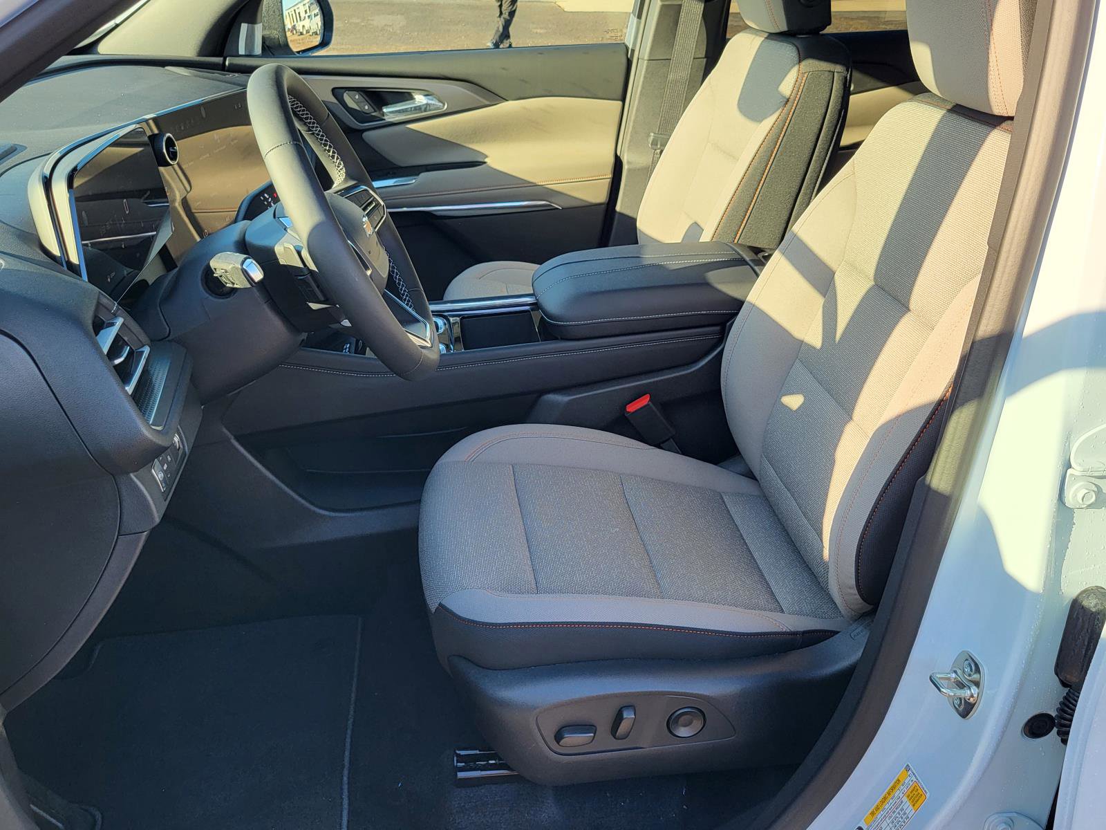 New 2026 Chevrolet Traverse LT w/ Driver Confidence Package image 15