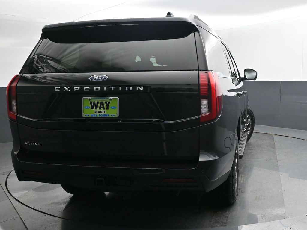 New 2025 Ford Expedition Active image 5