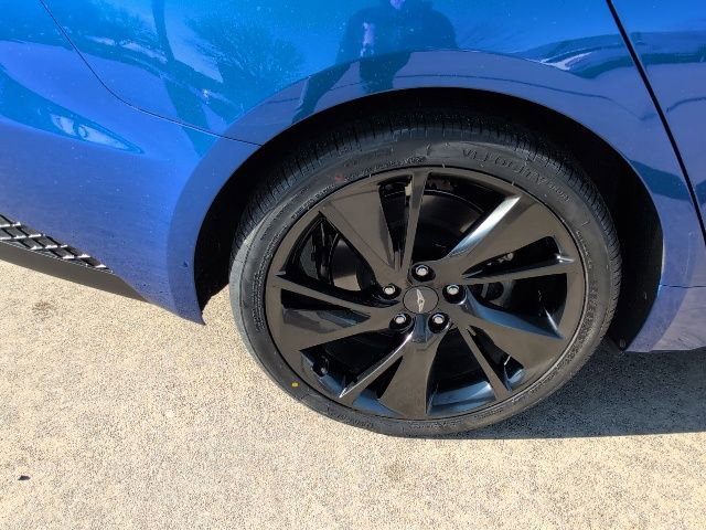 Used 2023 Genesis G70 2.0T w/ Sport Prestige Package image 3