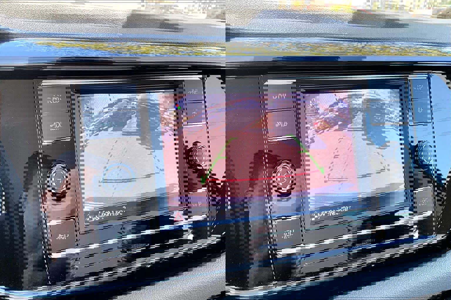 Used 2024 Volkswagen Taos S w/ MDO Package image 27