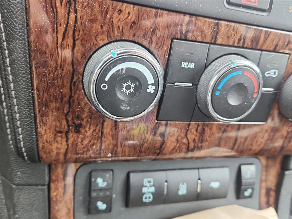 Used 2013 Chevrolet Traverse LT image 18