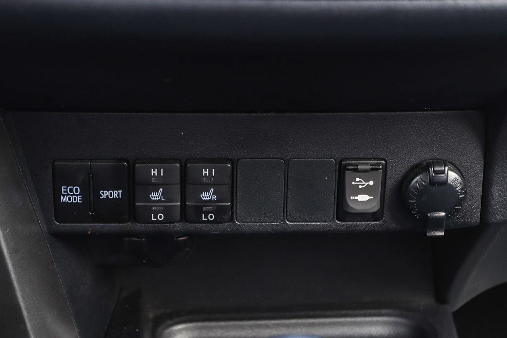 Used 2017 Toyota RAV4 SE w/ Advanced Technology Package FWD image 15