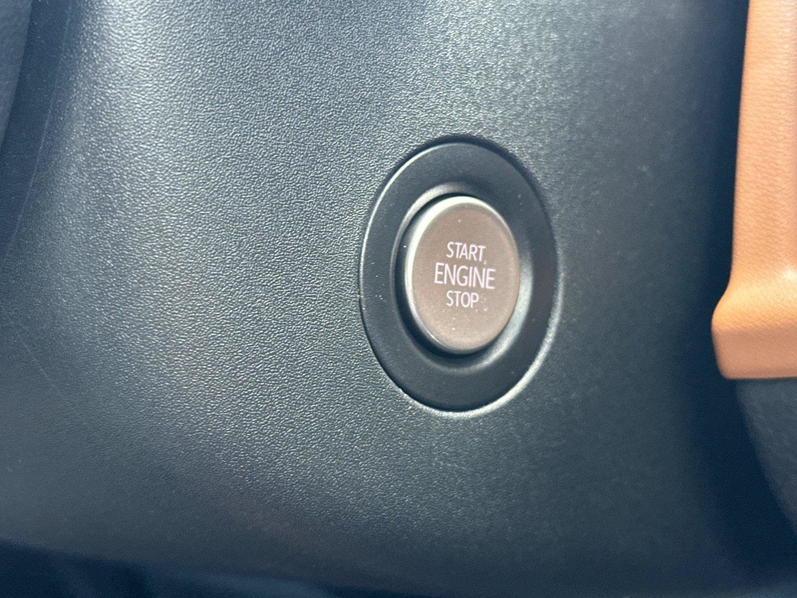 New 2025 Volkswagen ID. Buzz Pro S RWD image 23