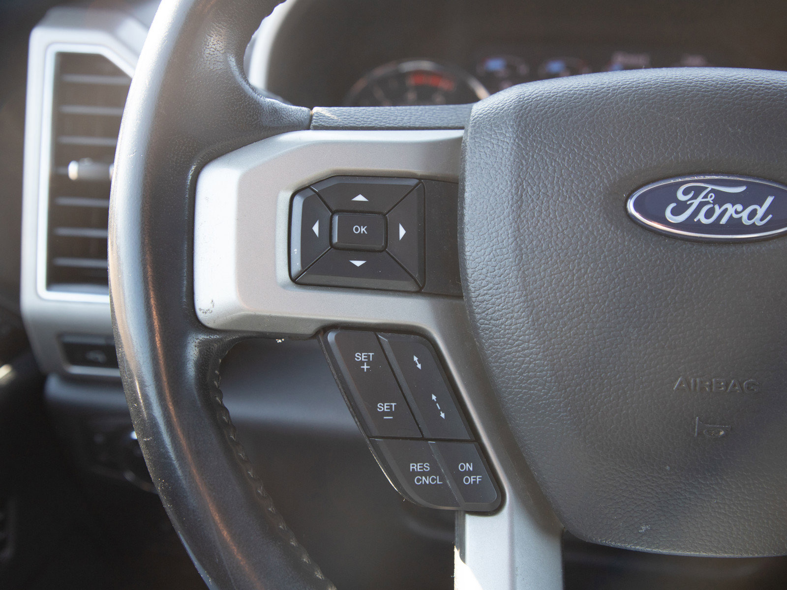 Used 2022 Ford F250 Lariat w/ Tremor Off-Road Package image 26