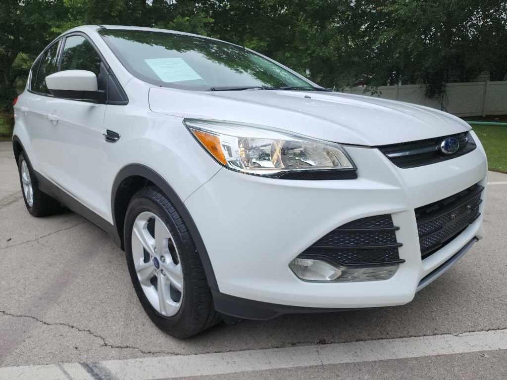 Used 2016 Ford Escape SE FWD image 1