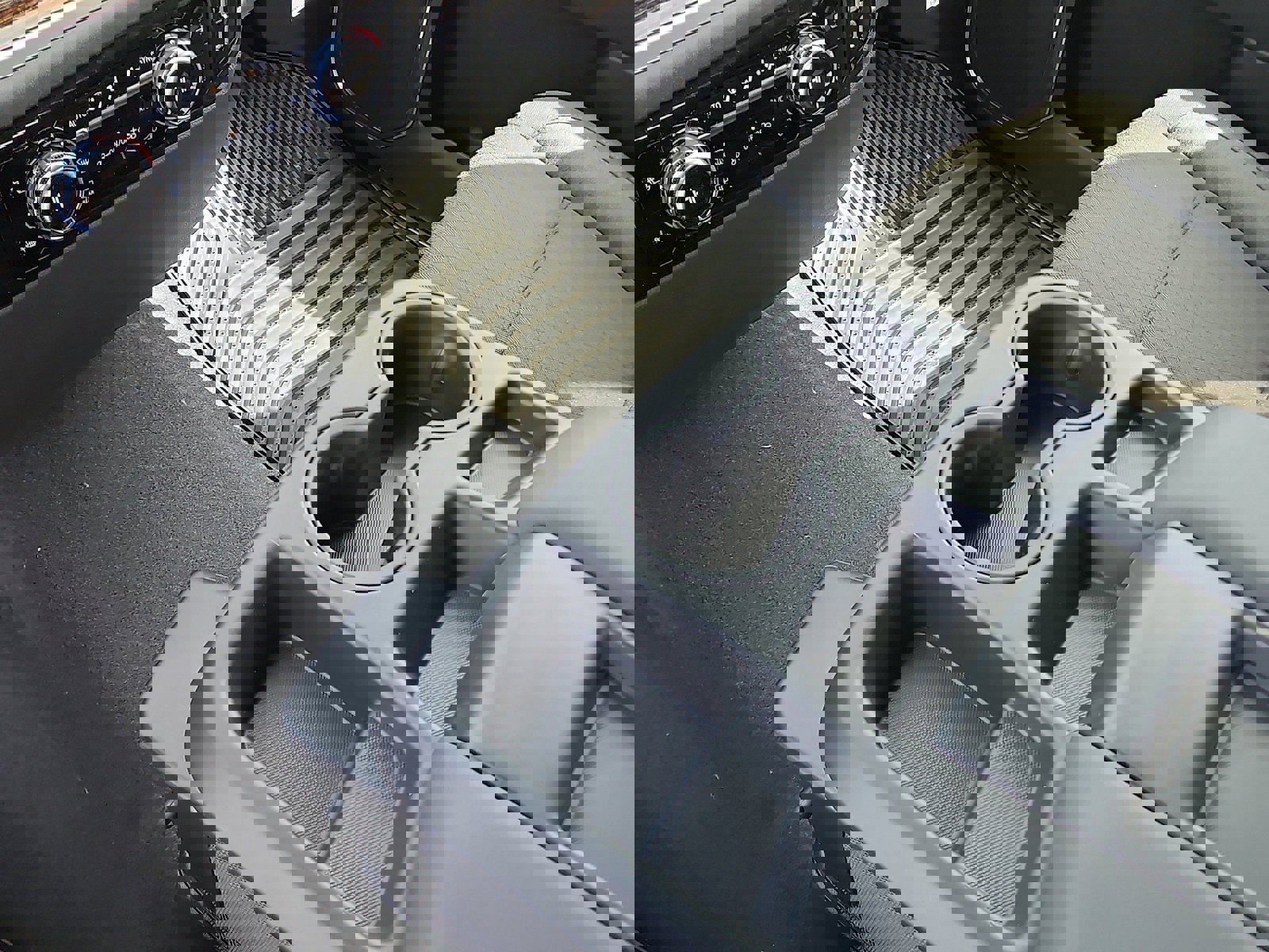 New 2026 GMC Sierra 1500 SLE image 20