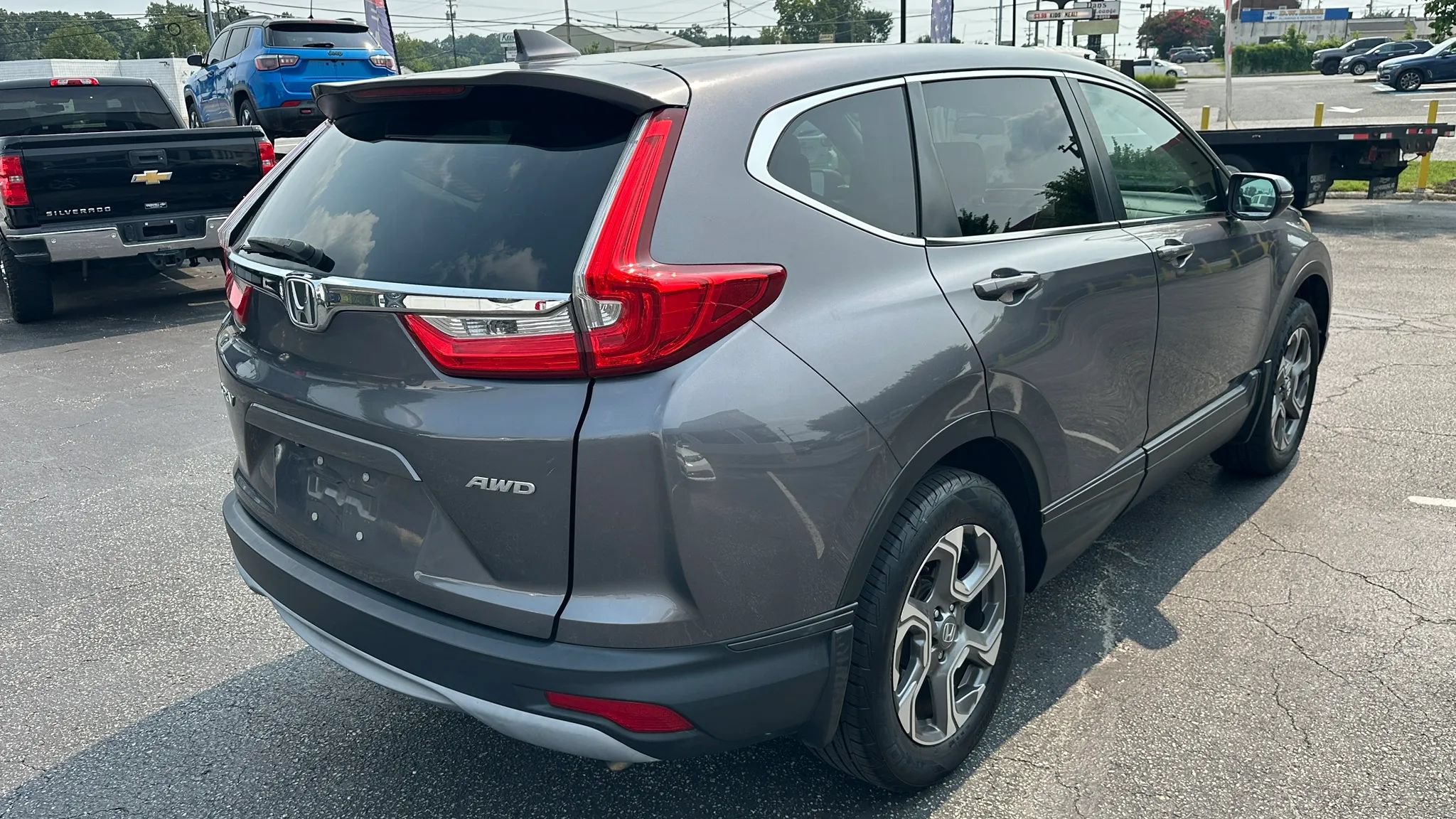Used 2018 Honda CR-V EX image 5