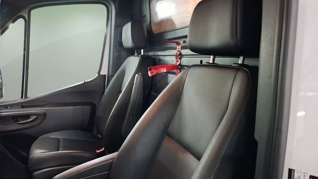 Used 2024 Mercedes-Benz Sprinter 2500 image 25