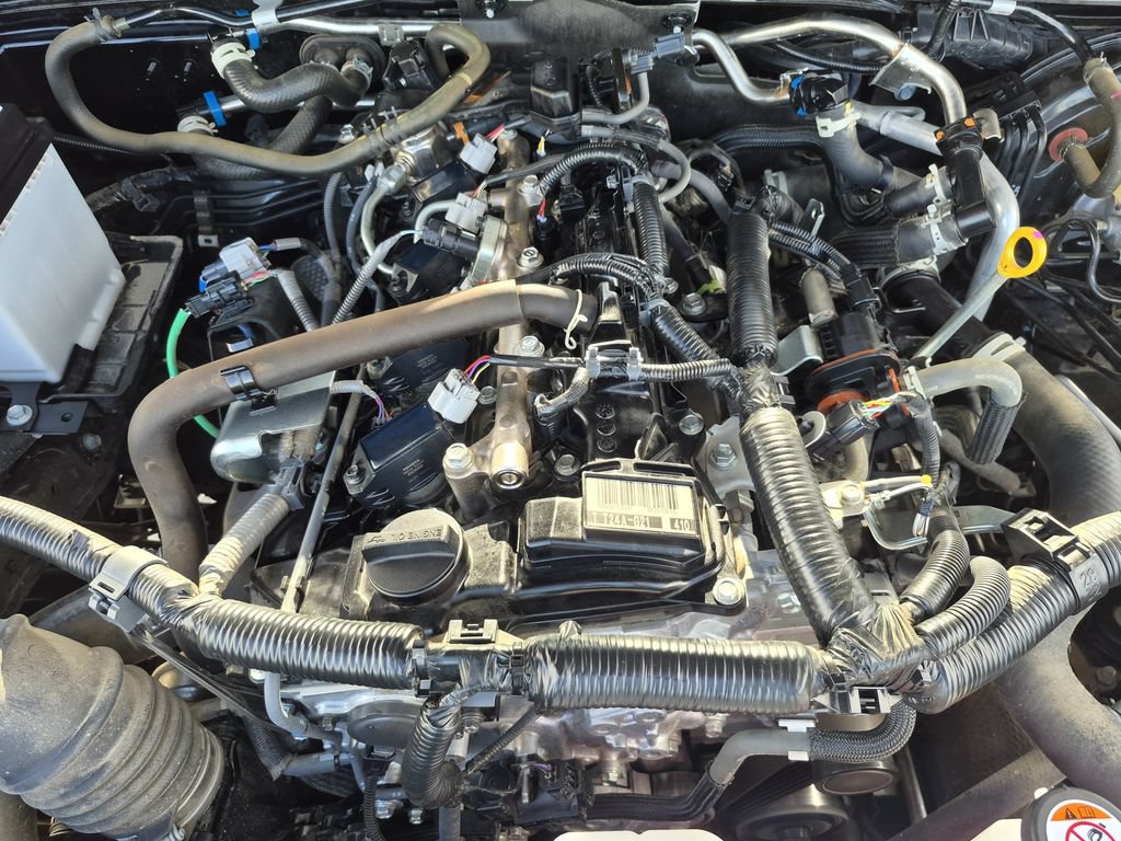 Used 2025 Toyota 4Runner SR5 AWD/4WD image 16