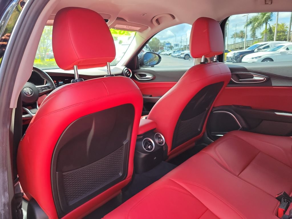Used 2020 Alfa Romeo Giulia w/ Quick Order Package 22K Sport RWD image 10