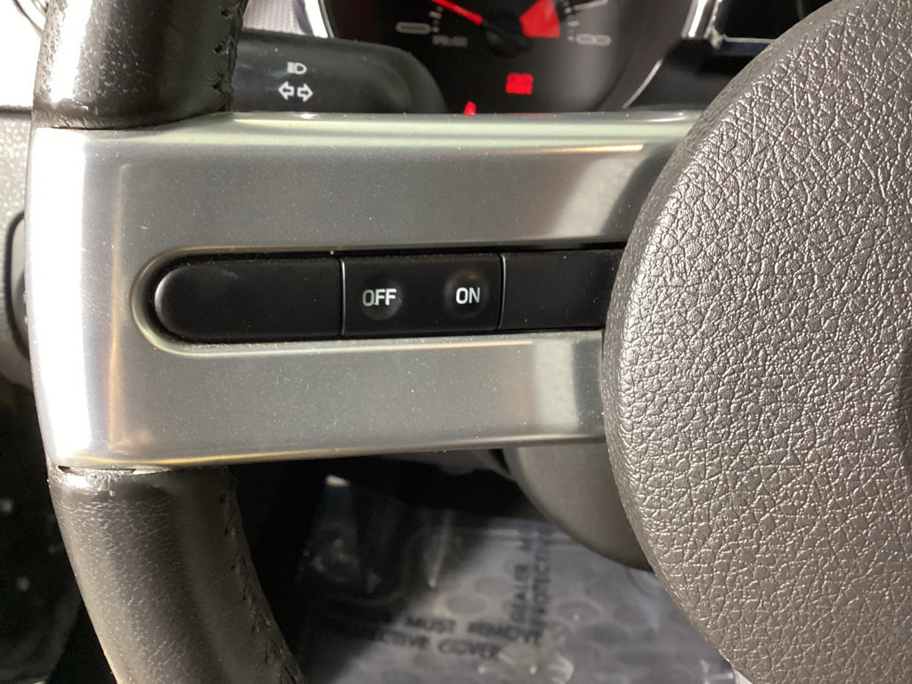 Used 2006 Ford Mustang GT RWD image 16