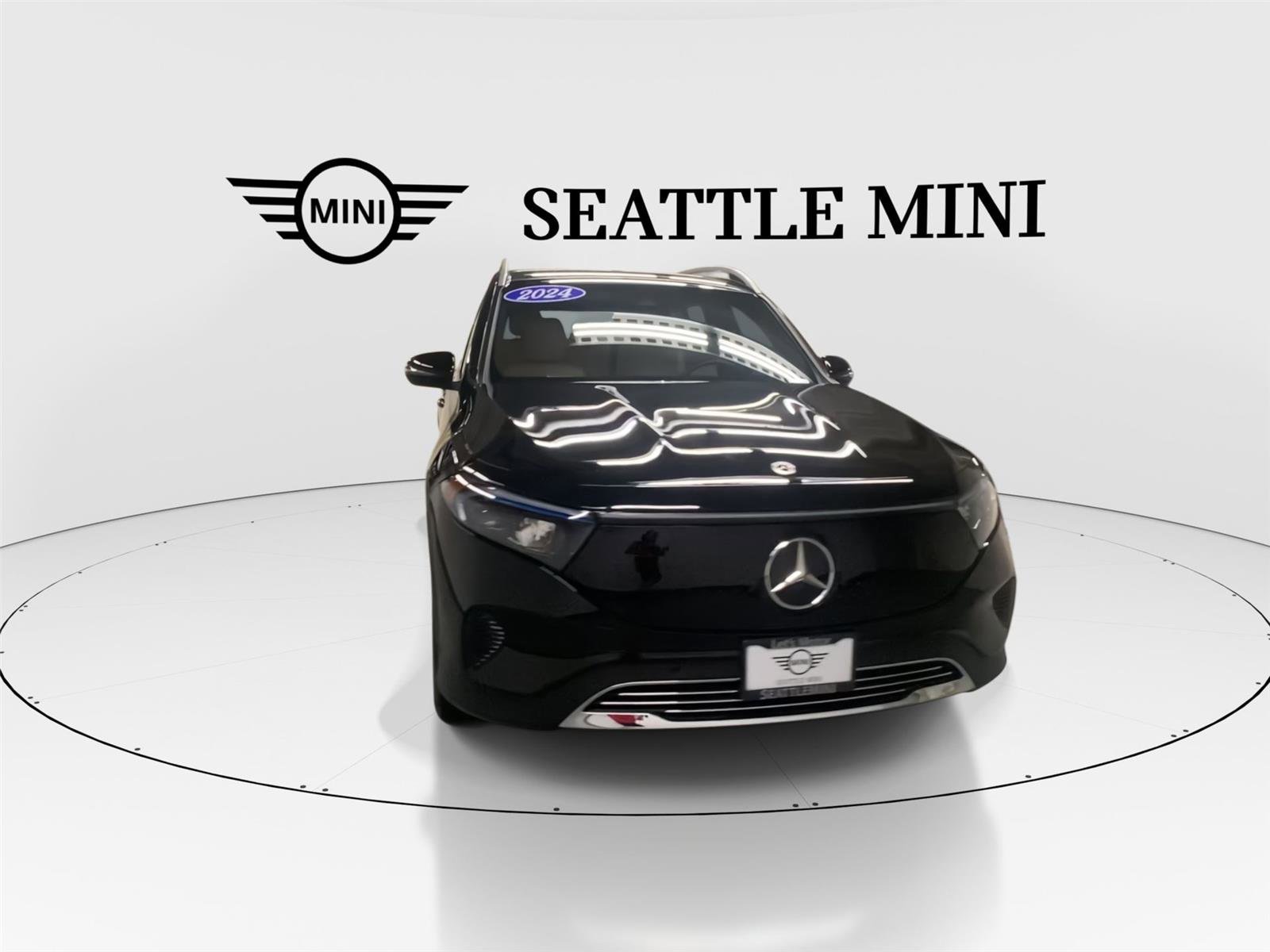 Used 2024 Mercedes-Benz EQB 300 4MATIC image 3