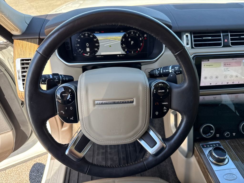 Used 2020 Land Rover Range Rover HSE image 14