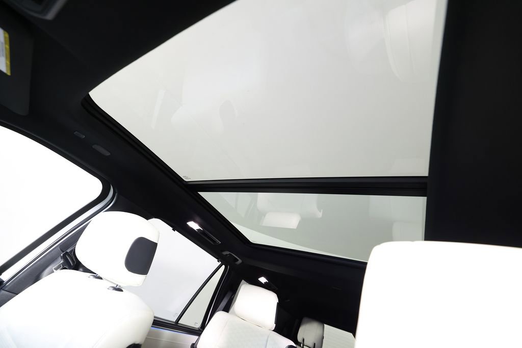 Used 2023 Toyota Sequoia Capstone image 42