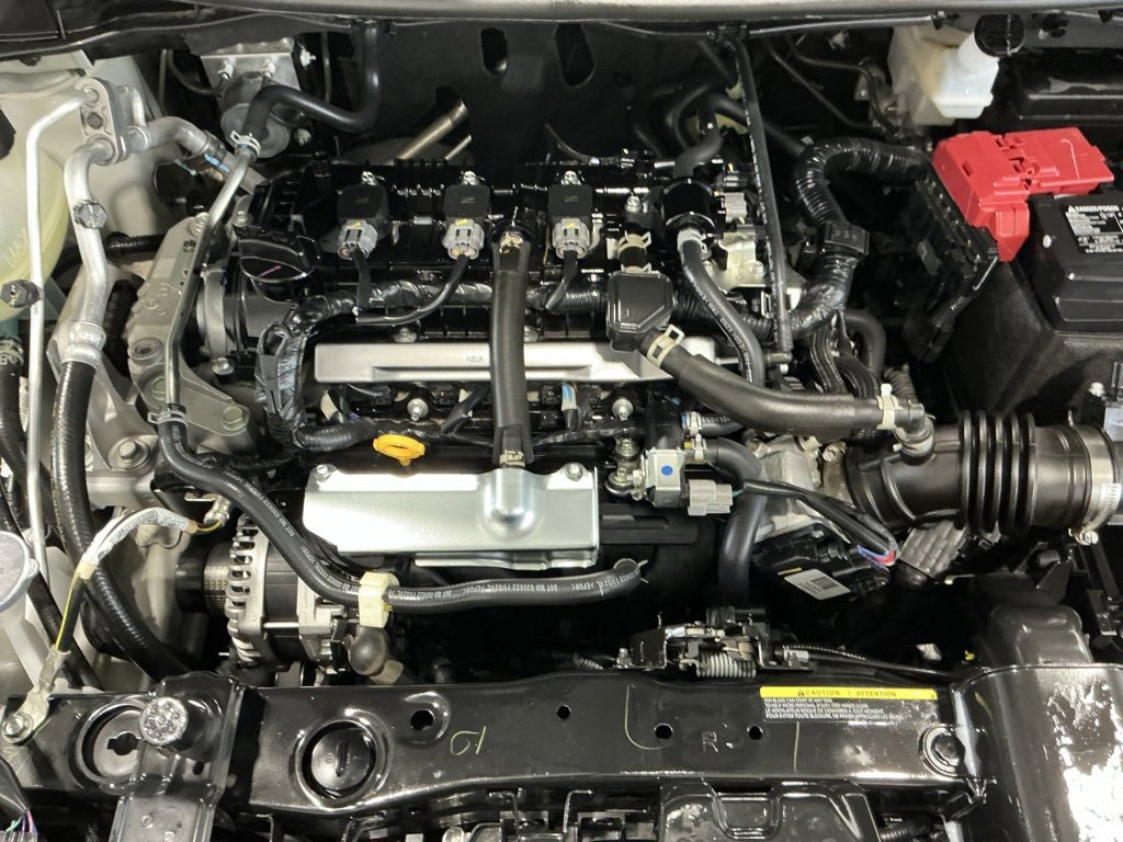 Used 2023 Nissan Versa SR w/ Trunk Package image 24