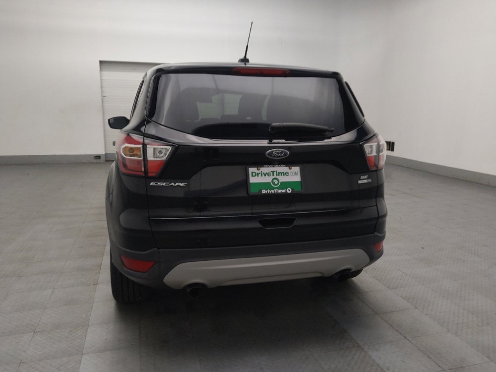 Used 2017 Ford Escape SE image 6