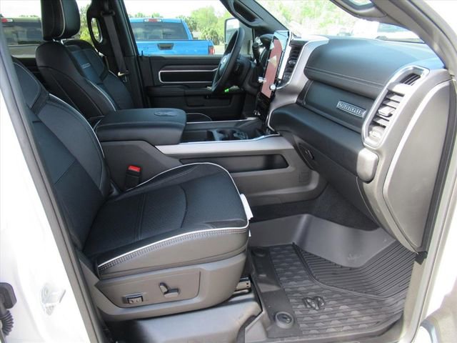 New 2026 RAM 3500 Laramie AWD/4WD image 14