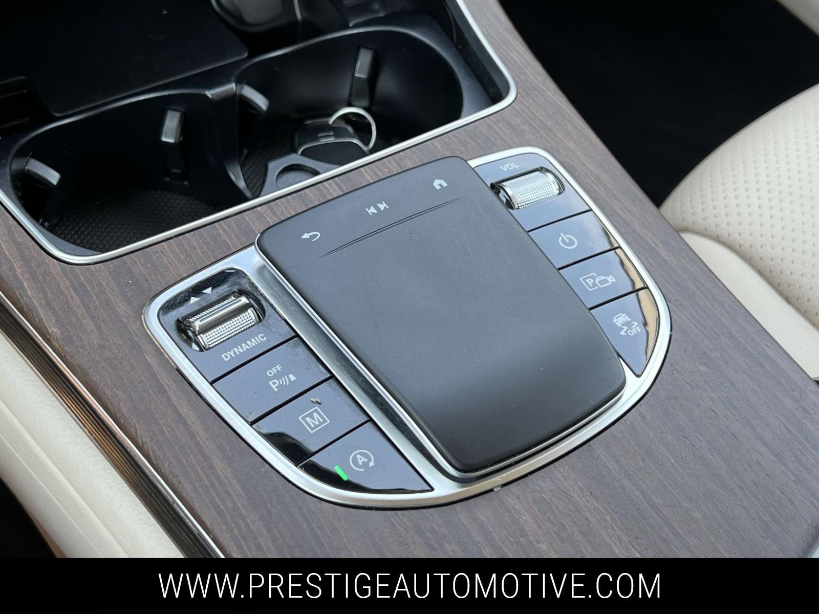 Used 2022 Mercedes-Benz GLC 300 GLC 300 w/ Premium Package Lite image 27