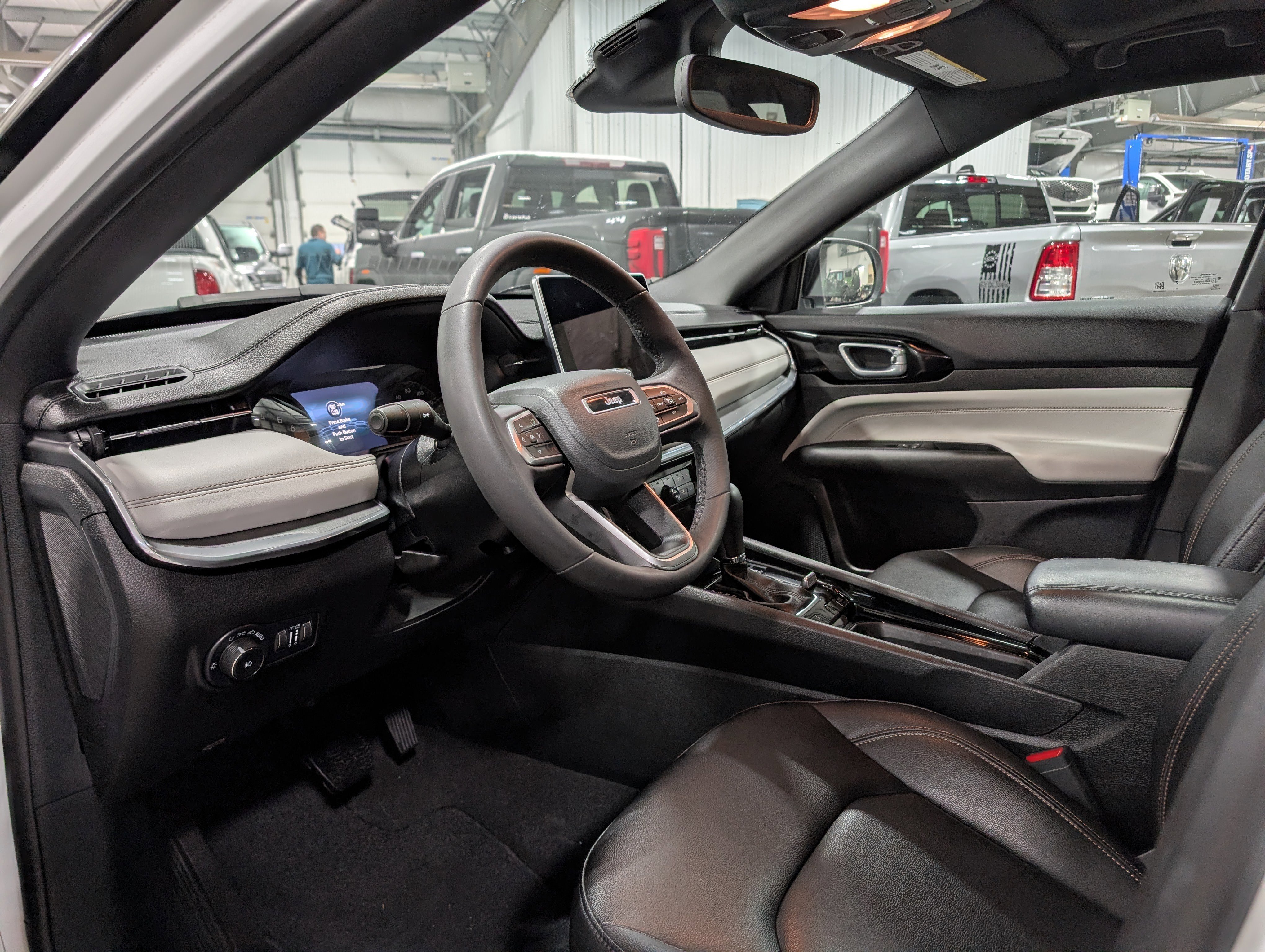 Used 2023 Jeep Compass Limited w/ Sun and Sound Group image 9