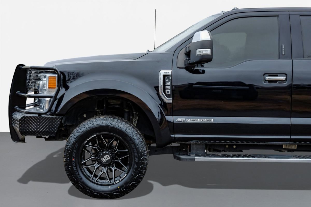 Used 2022 Ford F350 XLT w/ XLT Premium Package image 10