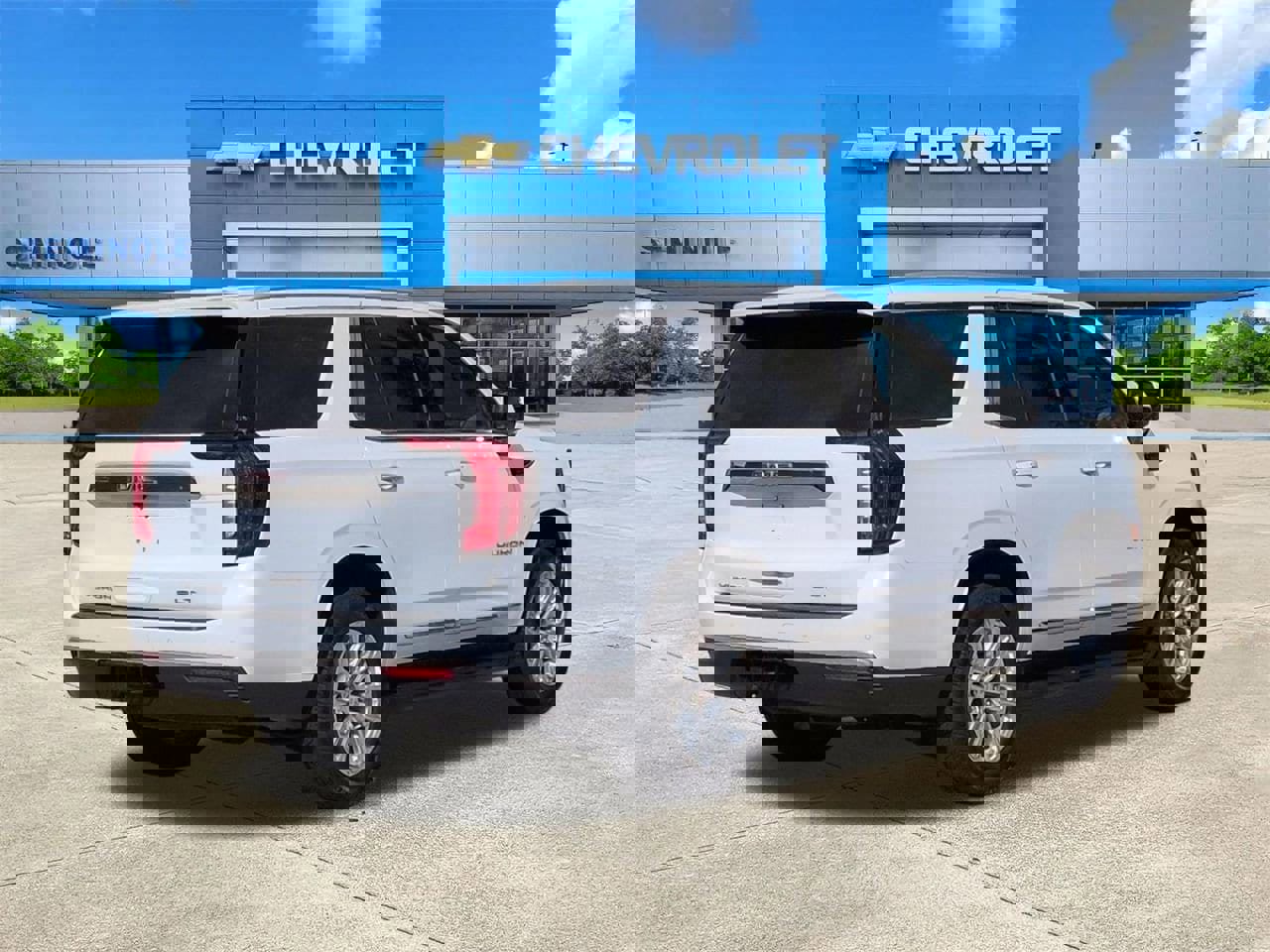 Used 2024 GMC Yukon SLT image 4