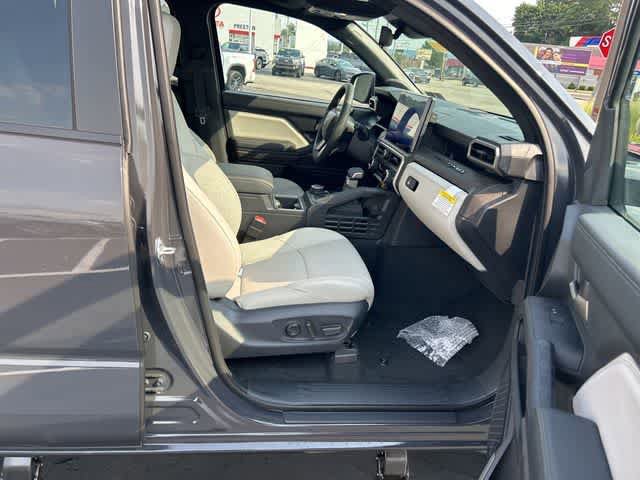 New 2024 Toyota Tacoma Limited w/ Limited Package (LT) AWD/4WD image 9