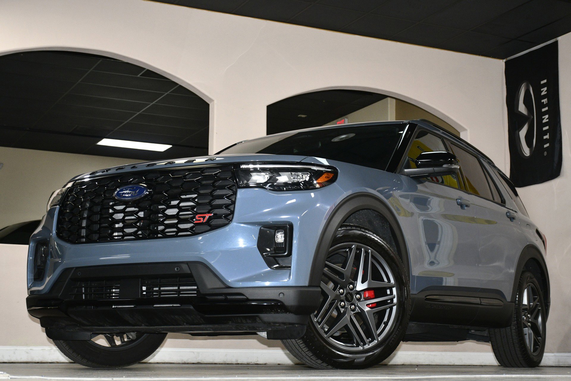 Used 2025 Ford Explorer ST w/ Sun And Sound Package image 84