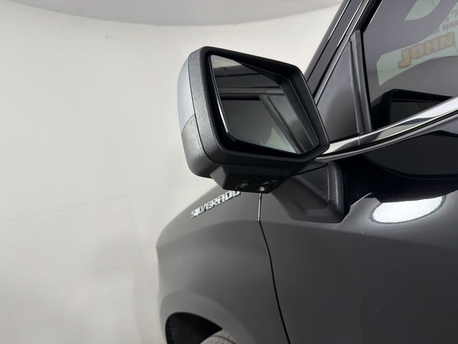 Used 2024 Chevrolet Silverado 1500 LTZ RWD image 13