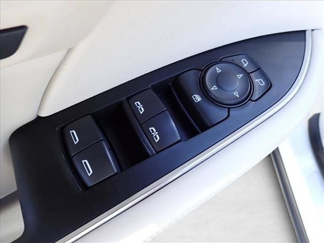 Used 2023 Buick Envision Avenir AWD/4WD image 17