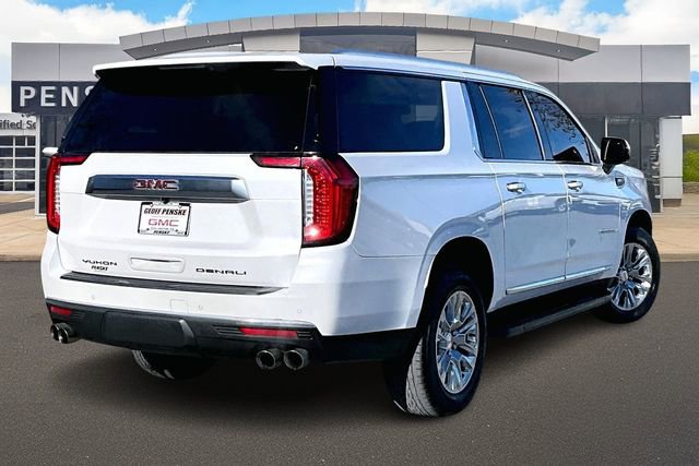 Used 2021 GMC Yukon XL Denali image 2