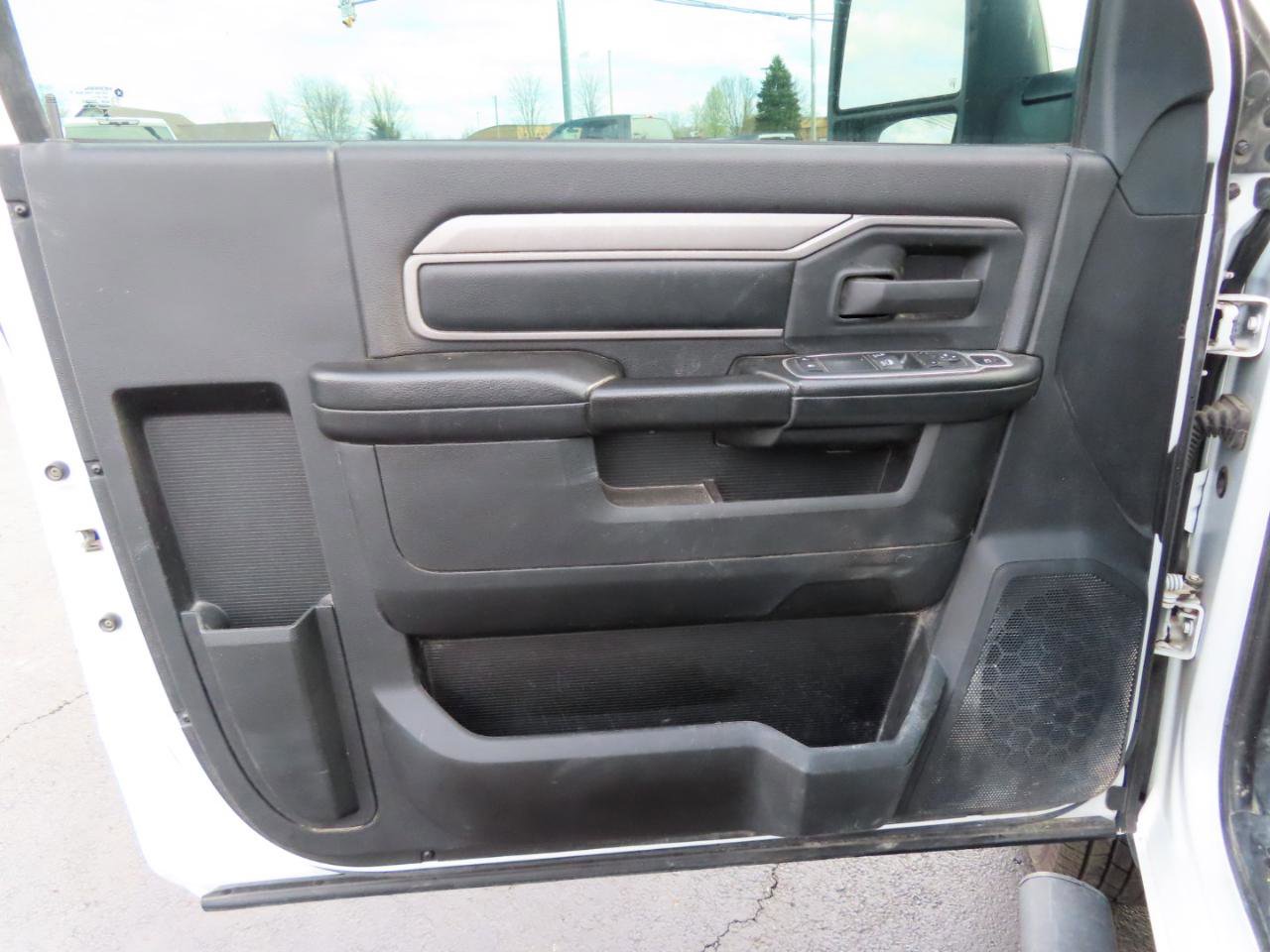 Used 2024 RAM 3500 Tradesman AWD/4WD image 17