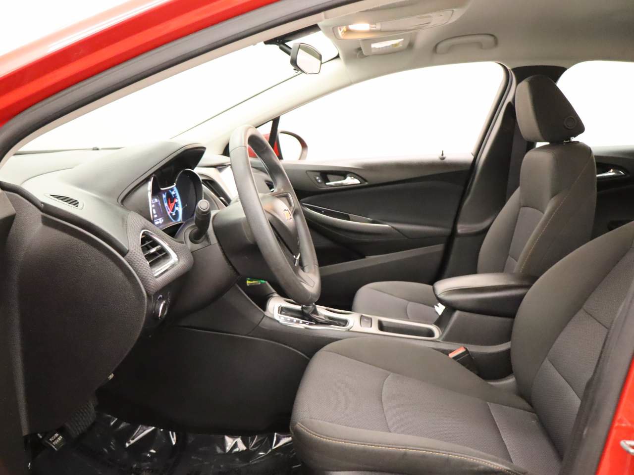 Used 2017 Chevrolet Cruze LS FWD image 15