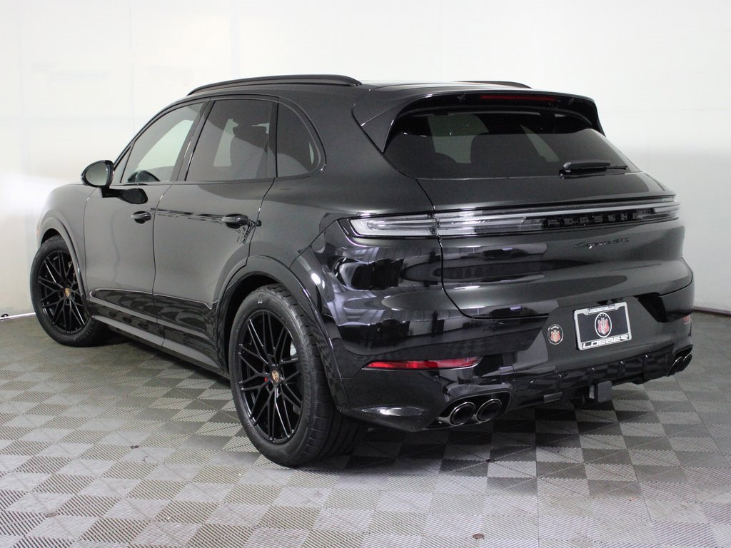 New 2026 Porsche Cayenne GTS image 3