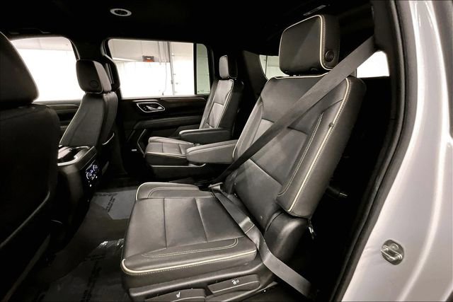 Used 2023 Chevrolet Suburban Premier AWD/4WD image 25