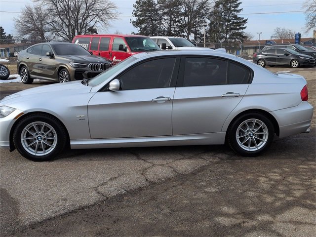 Used 2010 BMW 328i xDrive Sedan image 2