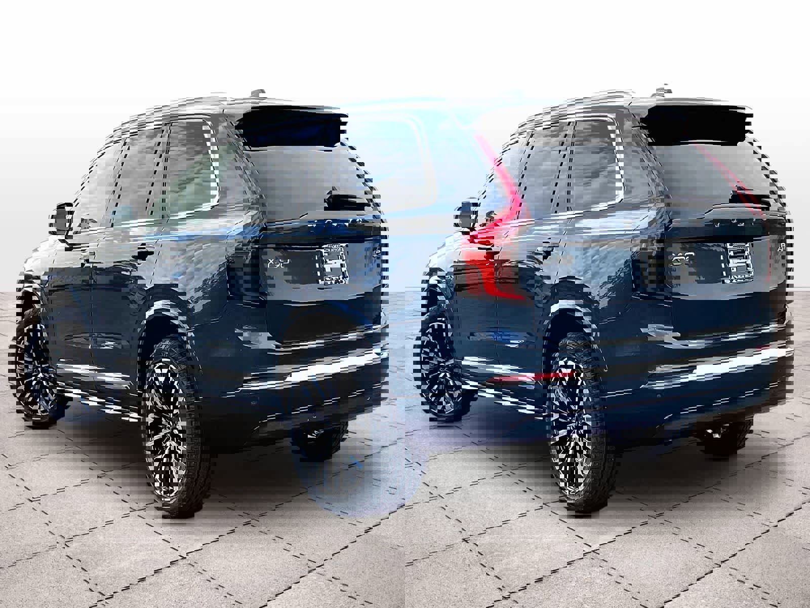 New 2026 Volvo XC90 B6 Plus w/ Protection Package Premier image 3