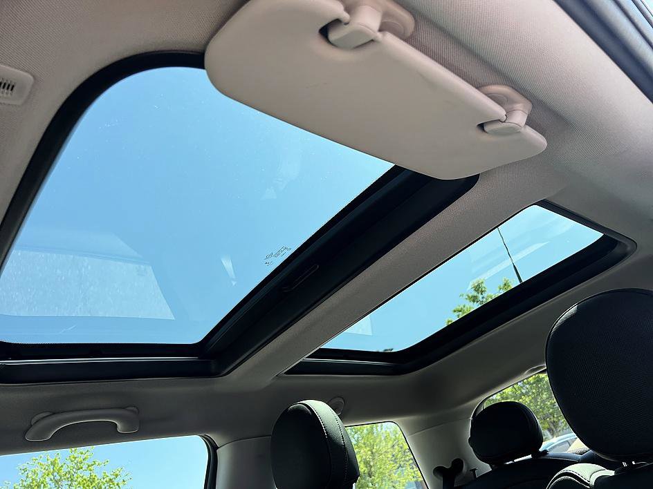 Used 2020 MINI Cooper S w/ Premium Package image 19