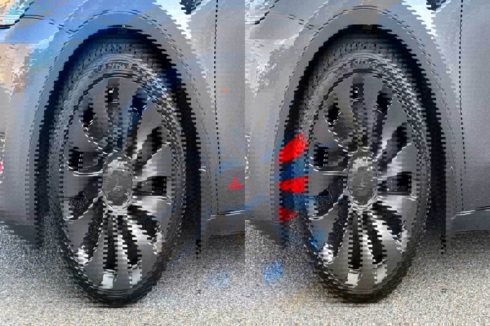 Used 2023 Tesla Model Y Performance image 27