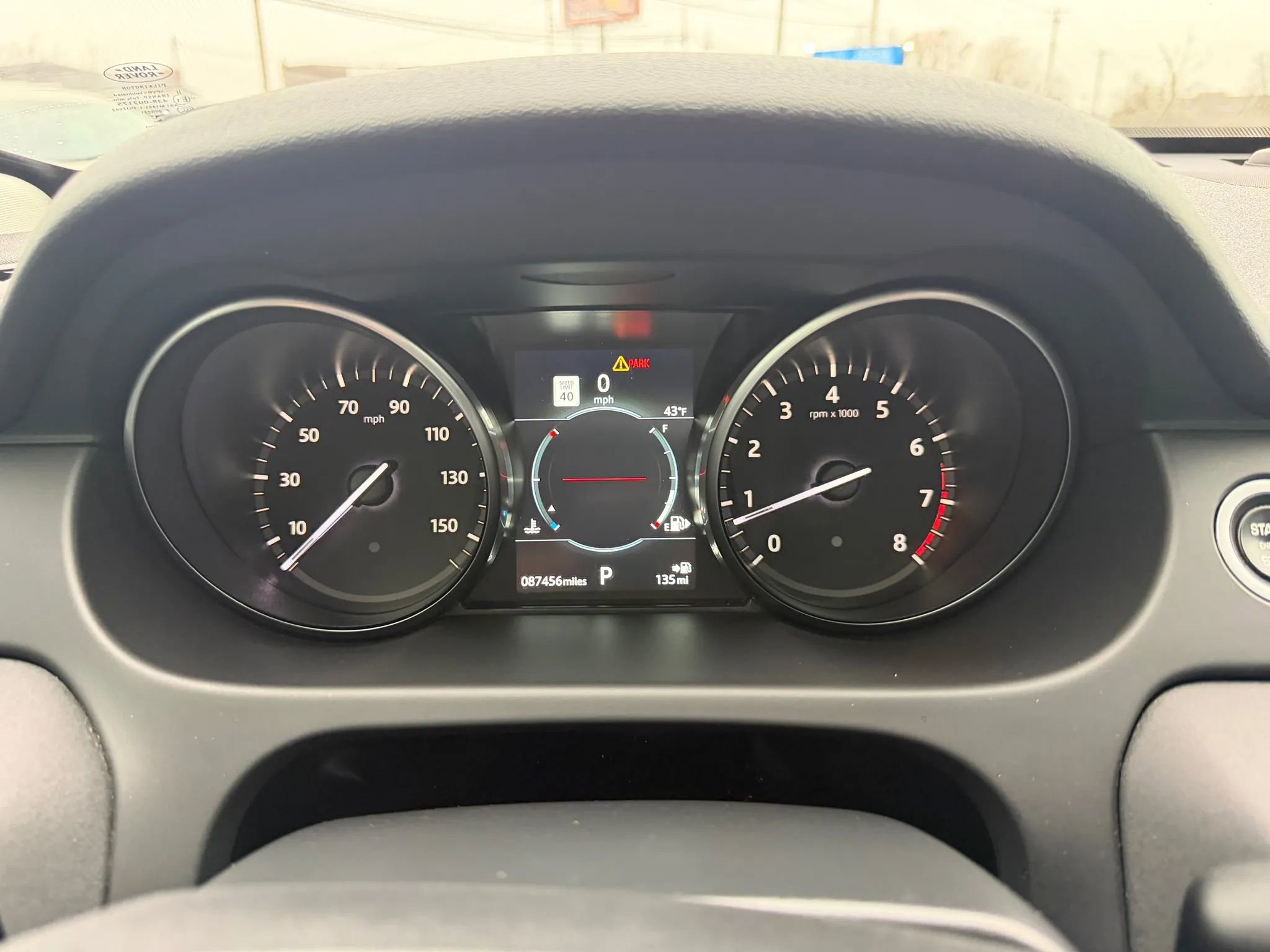 Used 2018 Land Rover Discovery Sport HSE image 22