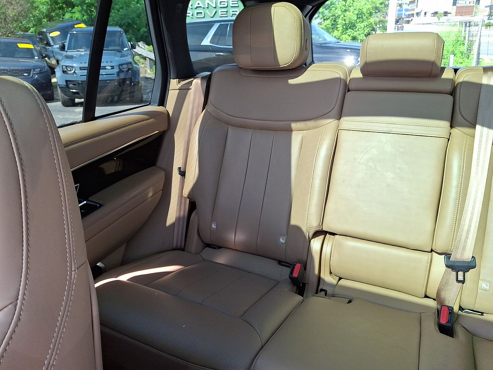Certified 2023 Land Rover Range Rover SE AWD/4WD image 12