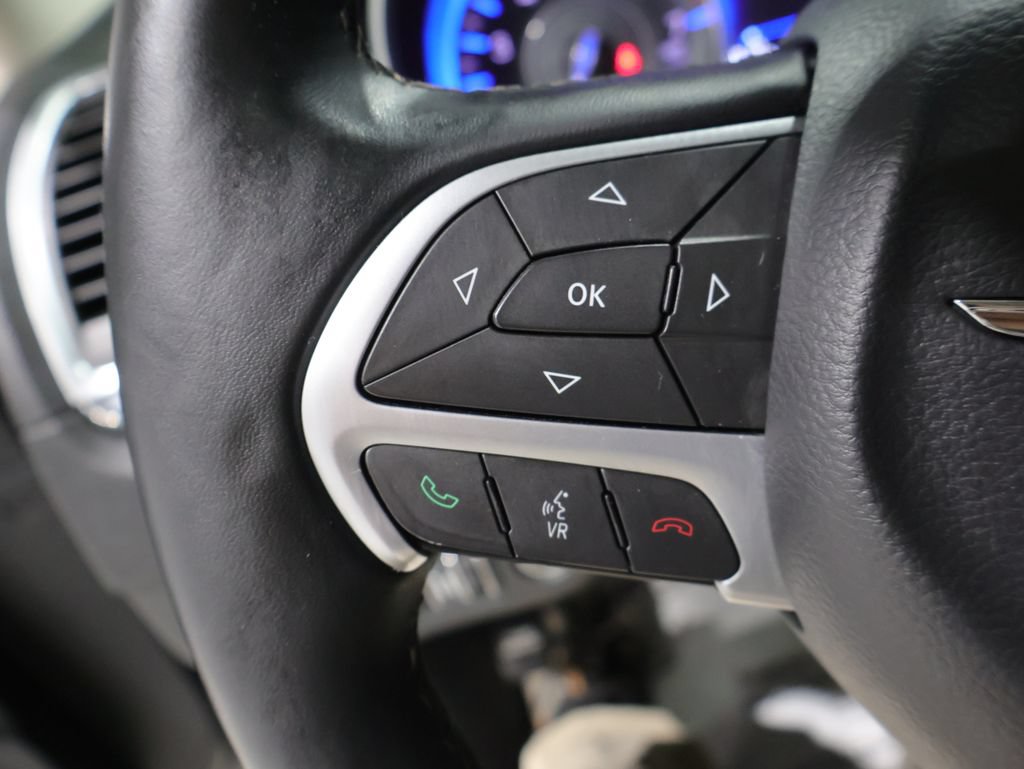 Used 2016 Chrysler 300 C AWD/4WD image 34