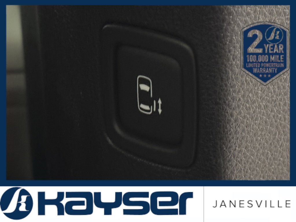 Used 2024 Kia Carnival SX Prestige image 28