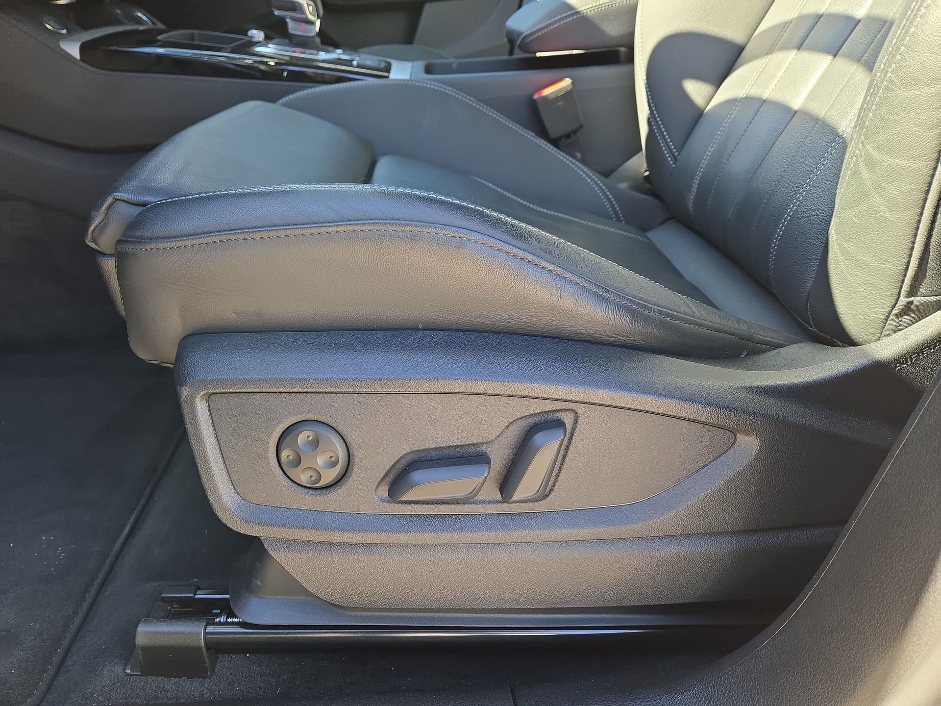 Certified 2024 Audi Q5 2.0T Premium w/ Convenience Package image 17