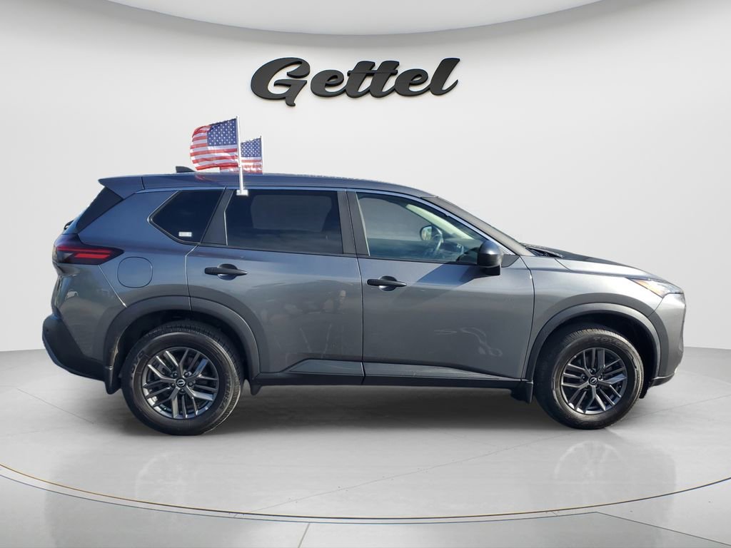 Used 2023 Nissan Rogue S image 3