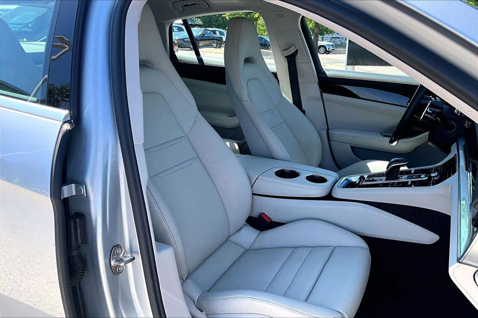 Used 2022 Porsche Panamera 4S AWD/4WD image 9