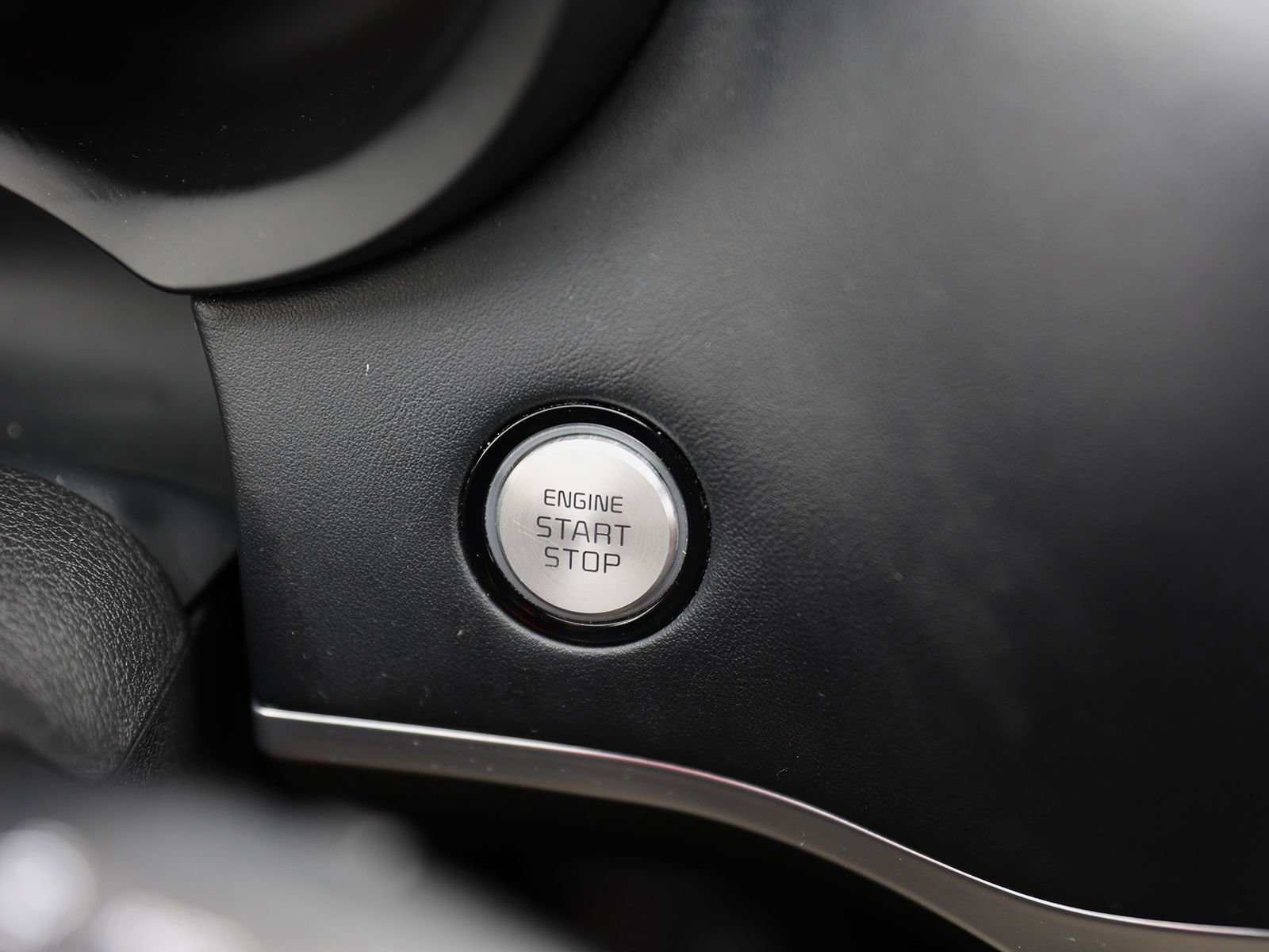 Used 2018 Kia Stinger GT2 w/ Paint Protection Package image 32