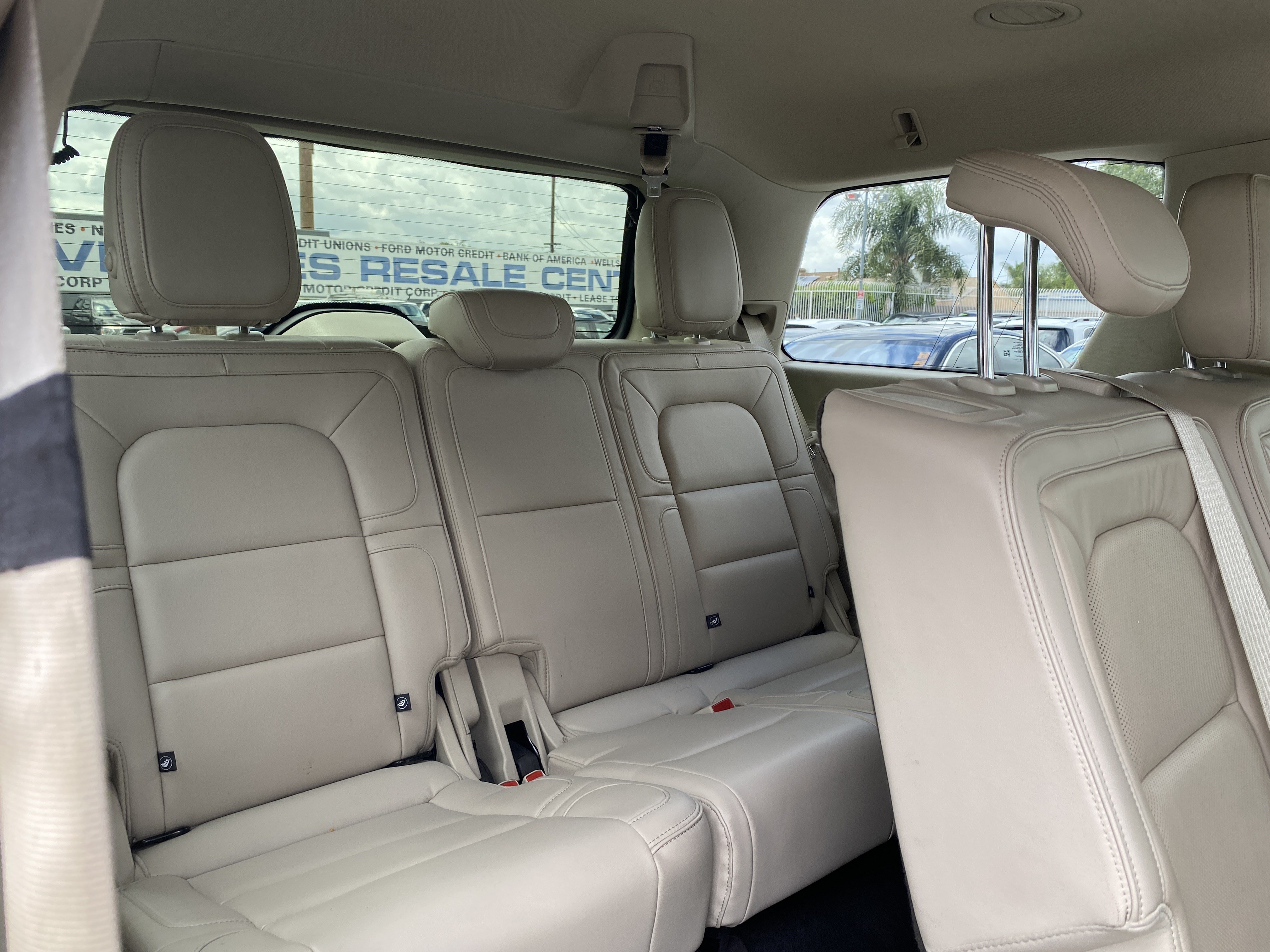 Used 2019 Lincoln Navigator Select w/ Cargo Package RWD image 29