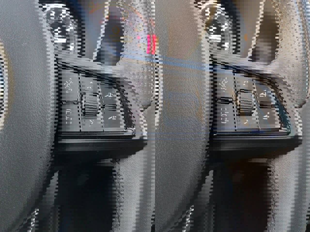 Used 2024 Alfa Romeo Giulia Ti w/ Performance Driving Package image 25