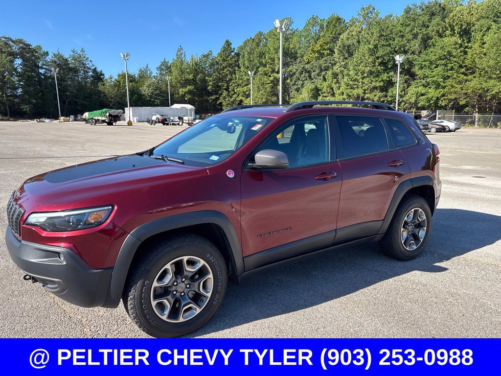 Used 2019 Jeep Cherokee Trailhawk w/ Cold Weather Group AWD/4WD image 3