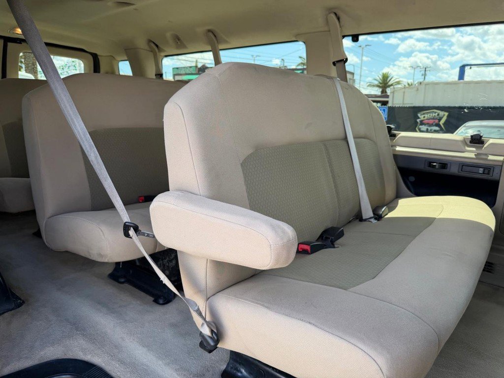 Used 2014 Ford E-350 and Econoline 350 XLT RWD image 36